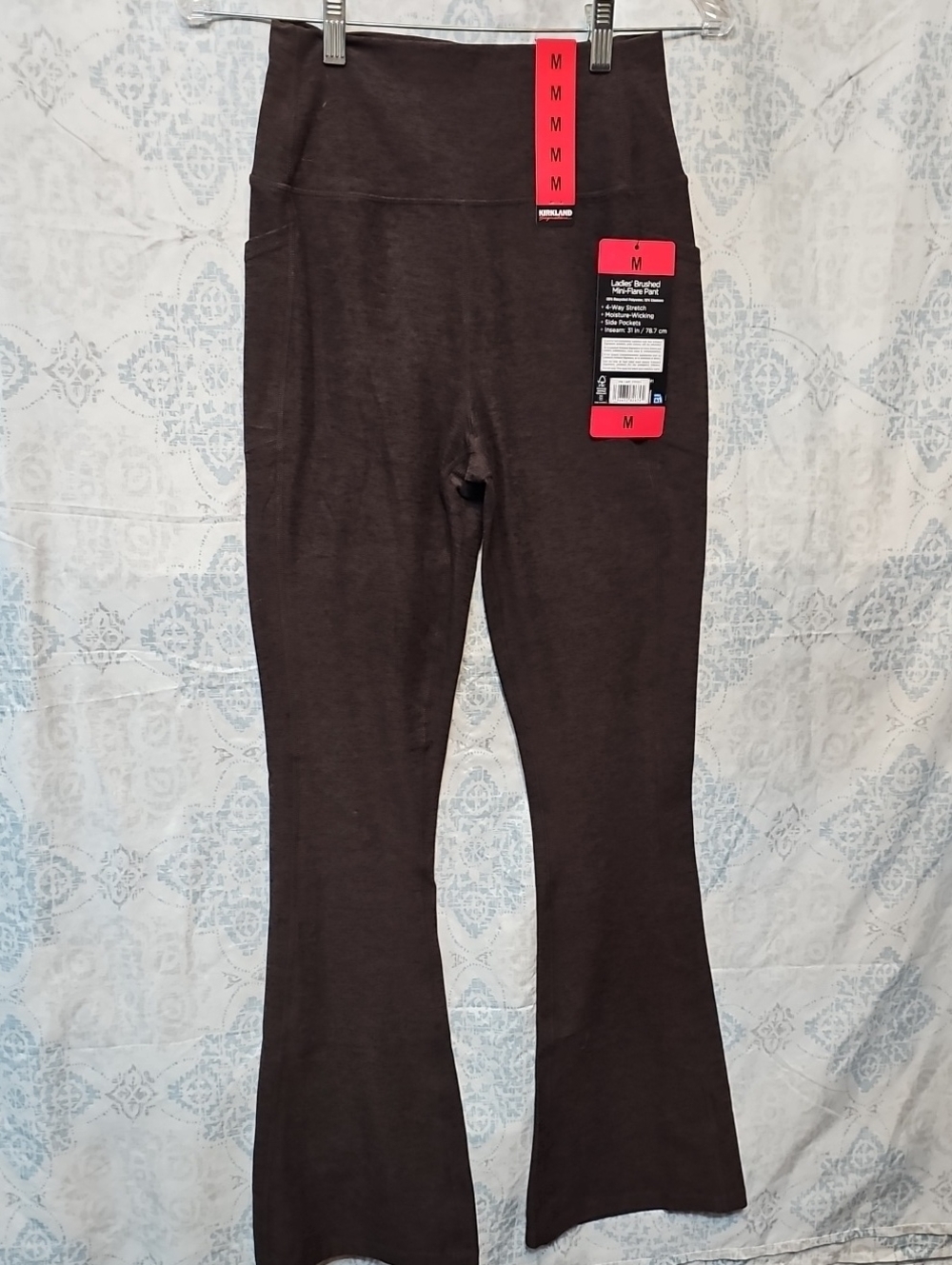 Kirkland Signature Women's Brown Stretch Yoga Pants - Picture 3 of 4
